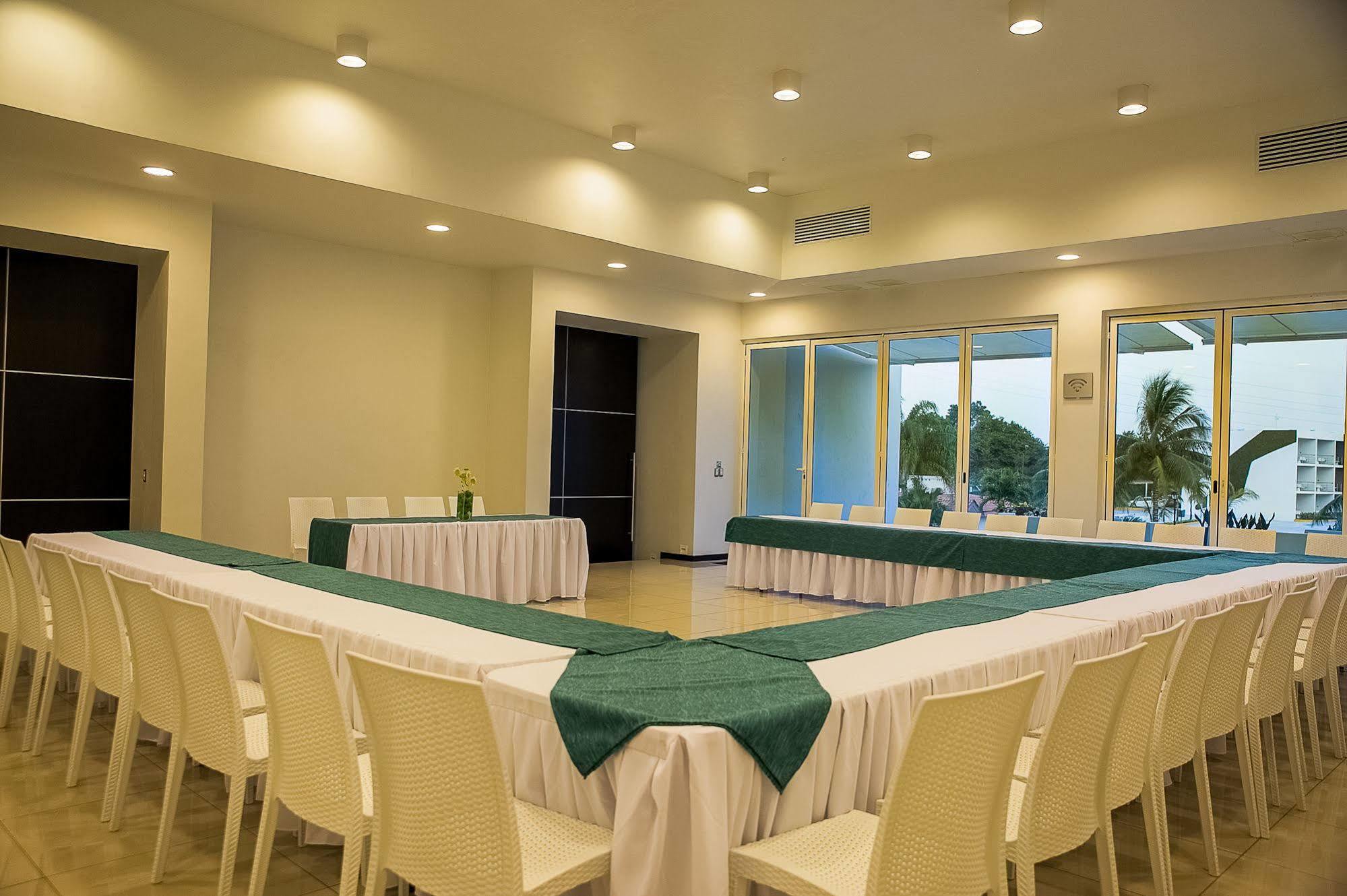 Hotel Aqua Spa & Resort Martínez de La Torre 외부 사진